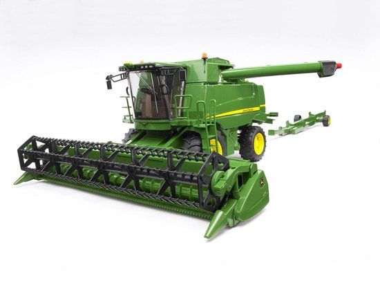 Bruder John Deere T670i Harvester - 2132 - 1:16 Scale