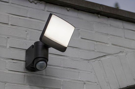 LUTEC Sunshine - LED wandlamp voor buiten met sensor - PIR bewegingssensor - Dag/nacht sensor - 1100Lm krachtig licht - 5000K helder licht - IP54 extra weerbestendig - Donkergrijs