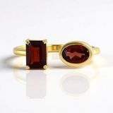 Cavill - Luxe Zilveren Ring - 18K Goud Verguld - Mozambique Granaat 1,91 ct - Achthoek & Ovaal Geslepen - Elegante Rode Edelsteen Damesring