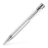 Otto Hutt Design 04 balpen in zilver, schacht van geplatineerd messing, lengte: 13,3 cm, diameter 10,8 mm, gewicht 42,1 gr, 001-11606