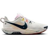 Nike React Pegasus Trail 5 Summit White Football Grey Pink Foam Armory Navy - Maat 45.5
