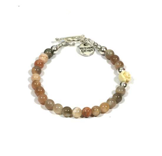 Heaven Eleven Armband natuursteen Zonnesteen met wit koraal roosje