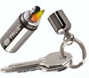 True Utility Firestash - Waterdichte Aansteker Vuurstarter Sleutelhanger - Fire Starter Waterbestendige Lucifers