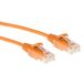 ACT Oranje 10 meter LSZH U/UTP CAT6 datacenter slimline patchkabel snagless met RJ45 connectoren