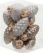 Othmar Decorations Bv 12x Dennenappel kersthangers/kerstballen eucalyptus grijs/bruin van glas - 6 cm - mat/glans - Kerstboomversiering