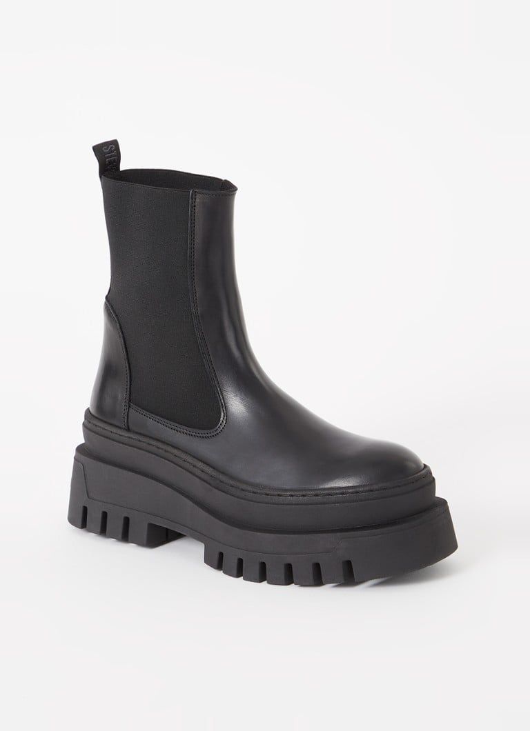 Steve Madden Cassandra Chelsea Boot - Leather