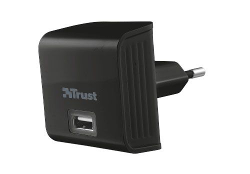 Trust Wall Charger with USB port - 12W - Black