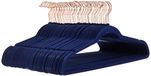 Amazon Basics Slanke, fluwelen, antislip kledinghangers voor pakken, 50 stuks, marineblauw/roségoud