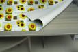 GEMITEX Tafelbescherming, gemaakt in Italië, antislip, schokbestendig, dubbelzijdig, zonnebloemen PF06, 140 x 140 cm