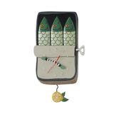 Enesco Allen Designs Feeling Salty Tin of Sardines Gebeeldhouwde slinger Wandklok, 33 cm, veelkleurig