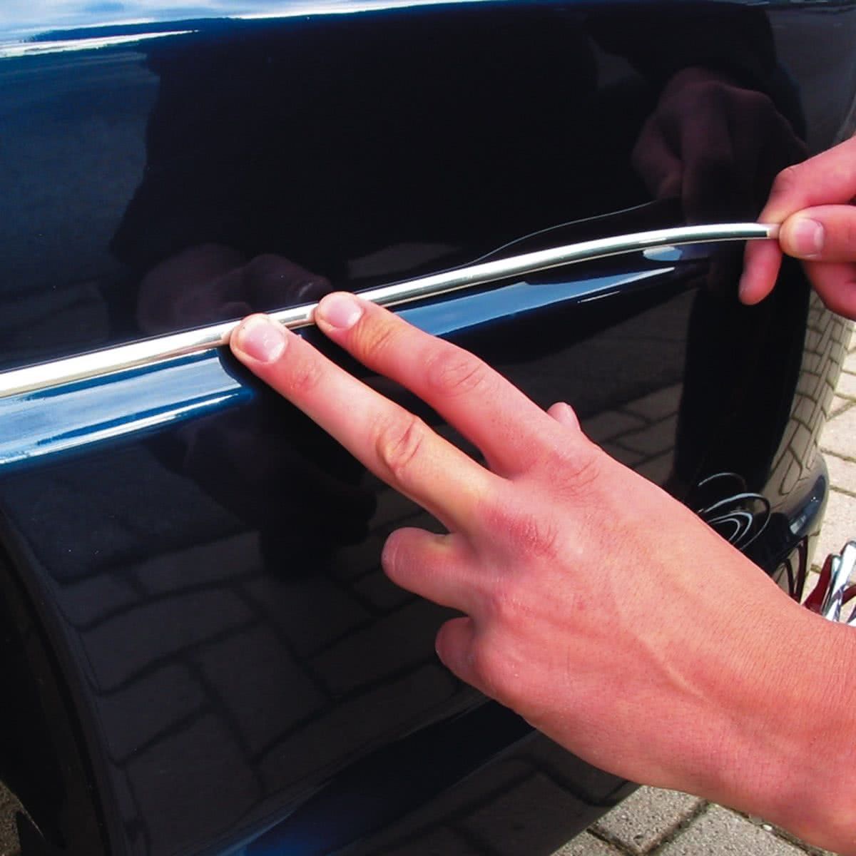 AutoStyle Universele Zelfklevende Chroomlijst Breedte 20mm / Lengte 5 Meter