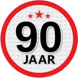 Bellatio Decorations 90 jaar leeftijd sticker - rond - Dia 15 cm - 90 jaar verjaardag - jubileum - leeftijd versiering