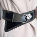 NCD E-Commerce Handel GmbH Brede elastische riem, damesriem met studs, punk PU-leren elastische riem met metalen diagonale haakgesp, retro riem met trekkoord, geschikt voor overhemden en jasjes (zwart)