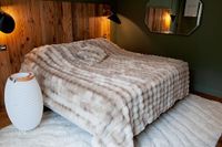 LINDER - Sprei van imitatiebont, warm, beige, rood, 100% polyester, afmetingen 130 x 160 cm, collectie Palomino
