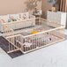 Ladanas Houten Grondbox Baby - Massief Grenenhout - Stabiele, Ongelakte Babybox met Deurtje - Topkwaliteit & Eenvoudige Montage en Demontage (10 min) met Kliksysteem - Instelbaar in Twee Formaten: 190x190 cm of 180x200 cm