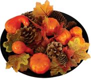 FIESTAS GUIRCA Pompoenbladeren en dennenappels van pvc, griezelige decoratie voor Halloween en themafeesten, ideaal voor rekwisieten, oranje