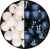 Decoris Kaemingk B.V. 32x stuks kunststof kerstballen mix van wit en donkerblauw 4 cm
