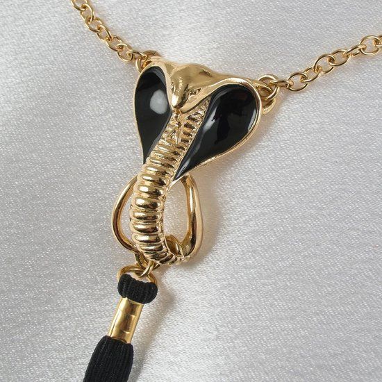 Sylvie Monthulé Gouden Penis Sieraad Sacred Cobra