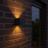 Merkloos Wandlamp dimbaar zwart LED - buitenverlichting - binnen en buiten - buitenlamp - tweezijdig - muurlamp - up and down - kubuslamp - design - 6 watt - 3000k warm wit - 10x10x10cm