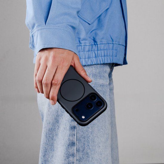 imoshion Color Backcover met Thin MagSafe Ring voor de Samsung Galaxy S25 - Zwart