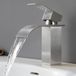 Unyqoos® Robinet de lavabo élégant à levier unique avec design cascade et acier inoxydable