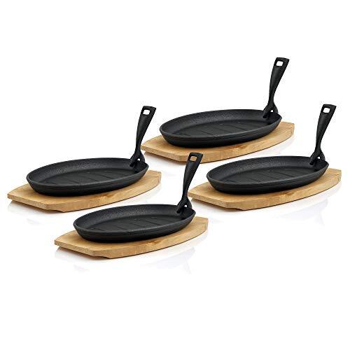 bbq-toro Gietijzeren serveerpannetje met houten onderlegger (4 stuks), 27 x 18 x 3 cm, ovaal, al ingebrand - preseasoned, grillpannetje met afneembare handgreep, gietijzeren pan, Paella pan