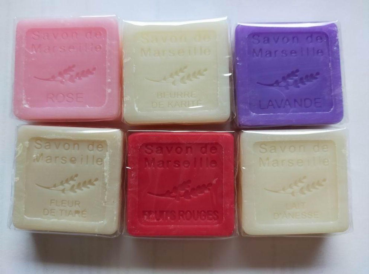 Le Chatelard 1802 Marseille zeep 6 gastenzeepjes - Lavendel Roos Rood fruit Ezelinnenmelk Sheaboter Tiaré Tahiti bloem - Franse handzeep - Marseillezeep