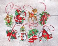 LETI STITCH by LUCA-S Borduurpakket CHRISTMAS TOYS KIT no 1 - Plastic Canvas