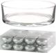 Trend Candles Cadeau set/Sfeer set van een lage luxe transparante vaas 8 x 25 cm met 24x zilveren drijfkaarsen 4.5 cm