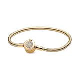 Pandora Signature Moments Sparkling Crown 14-karaats rosévergulde slangenkettingarmband met O-vormige sluiting, met heldere zirkoniasteentjes, 19
