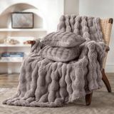 Zensation Pom Pom Fur plaid met kussens - taupe