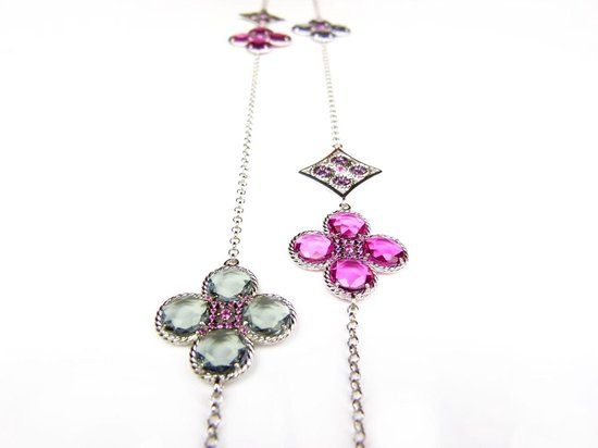 Lange zilveren collier halsketting Model Sugary Sweetness met grijze en roze stenen