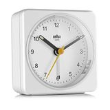 BRAUN klassischer analoger Quarzwecker in Weiß/Schlummerfunktion & Lichtfunktion/ruhiges Präzisions-Quarzuhrwerk/leuchtende Zeiger/Crescendo-Alarm/Modell BC03 W