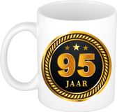 Bellatio Decorations 95 jaar thema koffiemok Medaille - jubileum - verjaardag - zwart met goud - Cadeau beker - 300 ml - keramiek