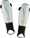 Nike Charge Scheenbeschermers Junior - Lichtgrijs - Geel - Zwart - Maat S