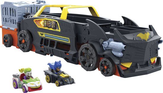 Hot Wheels Racer Verse Raveverse - Batmans ontsnappingsachtervolging - Racebaan met 3 rijstroken - 1 metalen Batman en 1 Joker RacerVerse-auto - HXN21