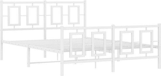 vidaXL Bedframe - met hoofd- en voeteneinde - metaal - wit - 135x190 cm