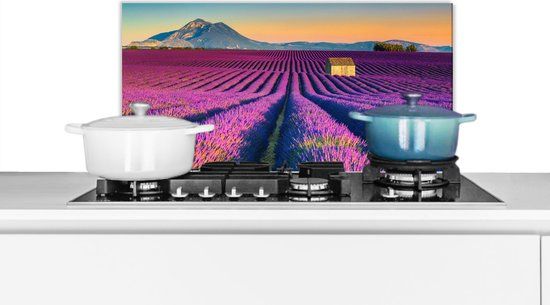 KitchenYeah Spatscherm keuken 70x30 cm - Kookplaat achterwand Lavendel - Berg - Bloemen - Muurbeschermer - Spatwand fornuis - Hoogwaardig aluminium