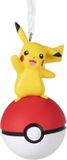 Hallmark - Ornament l93 fc pokemon with ball