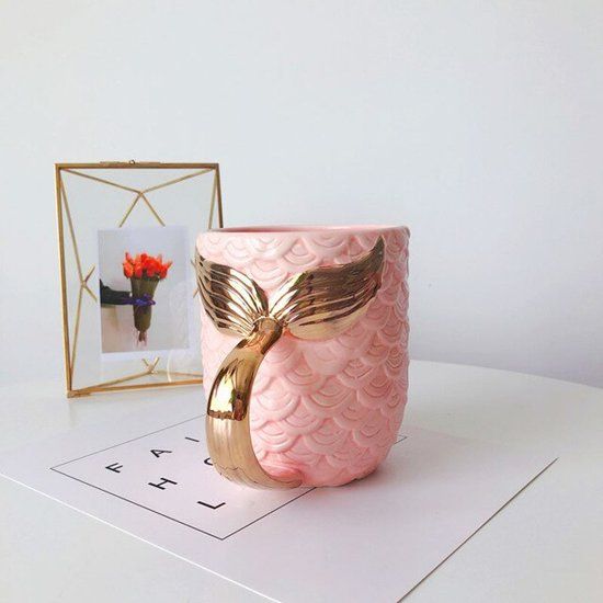 Luminous Luxury Luxe Keramische Mok met Gouden Zeemeermin Staart en Schubben - Roze - 420 ML - Koffie of Thee Kop