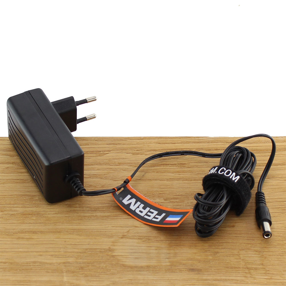 Ferm CDA1143 Fast Charger Adapter 12V
