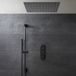 Idro Doucheset - 2-Weg Zwarte Thermostatische Drukknop Douchekraan en Inbouw Plafond Douchekop | Handdouche met Glijstang