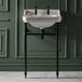 Hudson Reed Richmond Lavabo sur pieds rétro – 56 cm – Porte-serviettes Noir – 2 trous