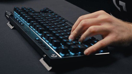 Logitech G PRO X TKL - Toetsenbord - achtergrondverlichting - draadloos - 2.4 GHz, Bluetooth - QWERTZ - Duits - toetsschakelaar: Tactile - wit