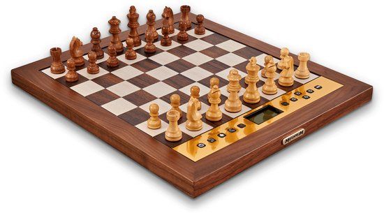 MILLENNIUM The King Performance Schaakcomputer - Houten Schaakspel met Adaptieve Speellevels