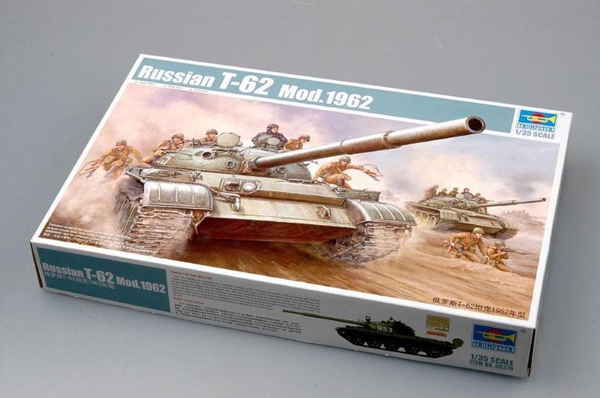 Trumpeter 1:35 Russian T-62 Main Battle Tank Mod.1962 Plastic kit