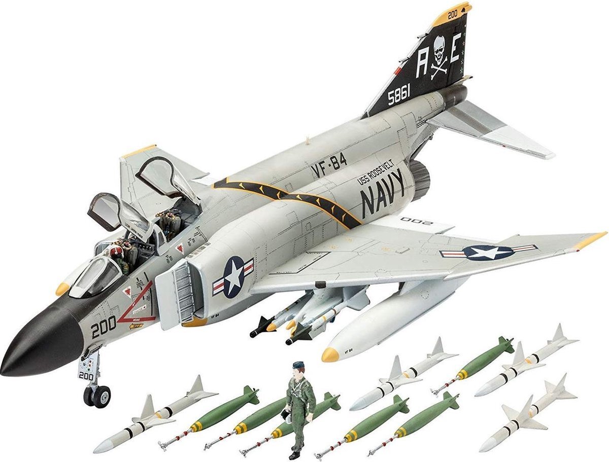 Revell Modellbausatz Flugzeug 1:72 - F-4J Phantom II im Maßstab 1:72, Level 3, originalgetreue Nachbildung mit vielen Details, 03941
