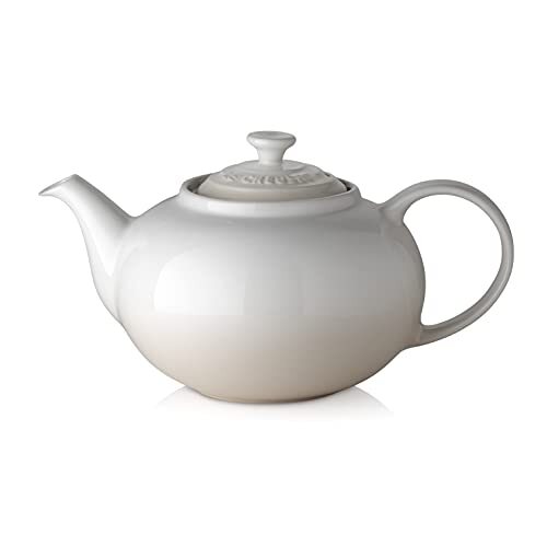 Le Creuset Classic Theepot, Geëmailleerd steengoed, 1,3 liter, Serveert 3-4 kopjes, Meringue, 70702137160000