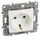 NILOE Prise de courant simple SCHUKO, 16A, 250V, avec obturateurs, blanc, numéro d'article 764529