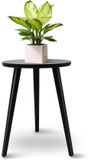 Famanu – Houten plantenstandaard in zwart, ronde bloemenstandaard met 3 poten, geschikt voor verschillende potgroottes, decoratieve kruk voor binnen en buiten, 42x28 cm